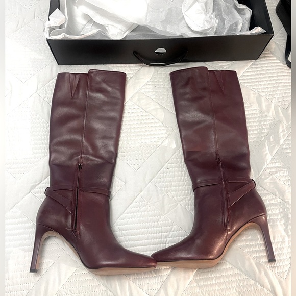 Banana Republic Burgundy Boots 8.5 - Picture 2 of 4